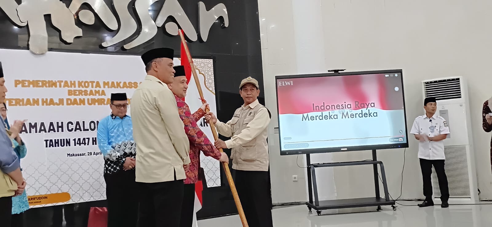 Wali Kota Makassar Lepas Jamaah Haji Kloter 17 dan 37, Minta Doakan Kota Makassar