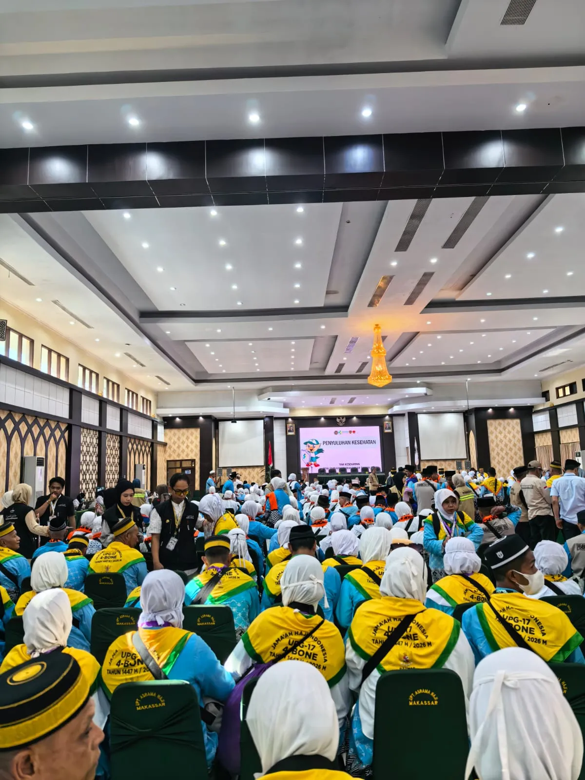 Kloter UPG 17 Masuk Asrama Haji Makassar 2 Mei 2026, 393 Jamaah Termasuk Petugas